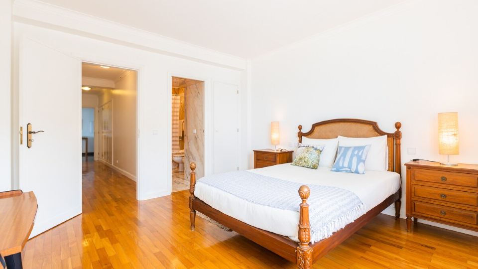Póvoa Sunset Views | Oceanfront 3Br with Balcony