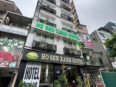 Ho Sen Xanh Hotel