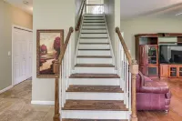 8 Mi to Marietta: Spacious Powder Springs Home - Homestays