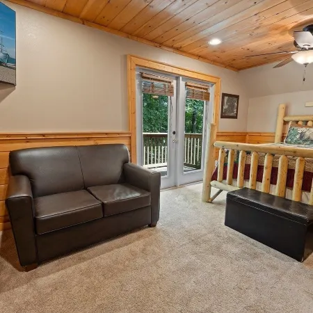 Sugar Bear Mountain Hideaway 3 Bedroom Cabin by RedAwning
