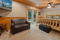 Sugar Bear Mountain Hideaway 3 Bedroom Cabin by RedAwning - シャレー