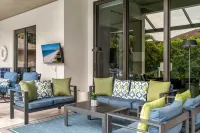 Luxury 5BR - Pool Game Room Mini Golf Fire Pit - Homestays