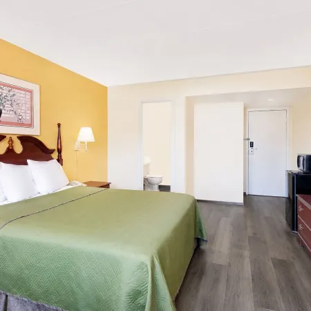 Travelodge by Wyndham Chambersburg