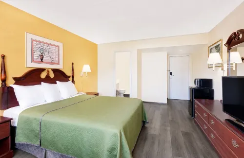 Travelodge by Wyndham Chambersburg - 2-Star