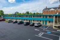 Carolina Inn Anderson Clemson Area - parking