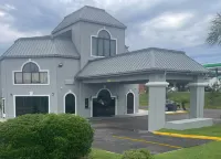 Red Roof Inn Orangeburg - parking