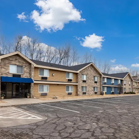 AmericInn by Wyndham White Bear Lake St. Paul
