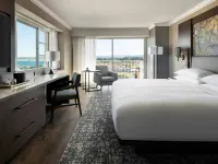 Monterey Marriott Hotels near Casa Serrano