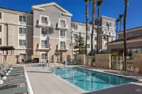 TownePlace Suites Ontario Airport - parking