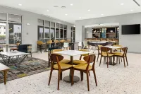TownePlace Suites Cape Canaveral Cocoa Beach - breakfast