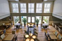 Hampton Inn & Suites Charleston/Mt. Pleasant-Isle of Palms - Kitchens