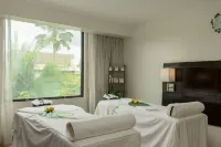 Courtyard Panama Metromall - СПА