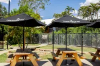 Emerald Maraboon Motor Inn - parking