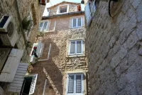 Montenegro Backpackers Home Budva - 2 Yıldız