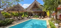 Salama & Mbuyuni Bungalows - Beach