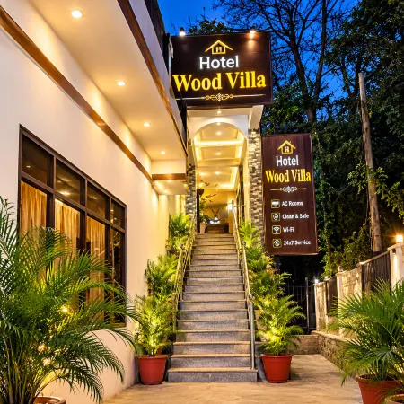 Goroomgo Wood Villa Palace Chadyara Mandi