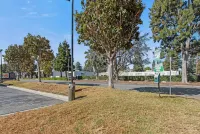 Motel 6 Sunnyvale, CA - North - Parking