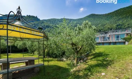 Bellagio Village- 4 Apartments by the Lake - Seasonal Warm Pool and Sauna
