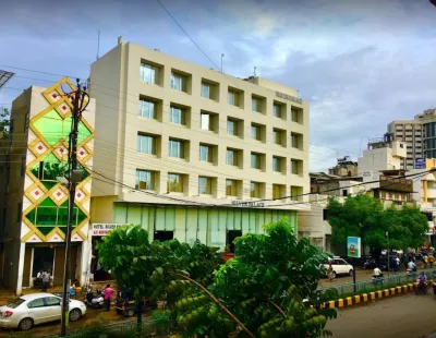 Hotel Silver Palace 마나파 옥시겐 파크, 뉴 가든 주변 호텔