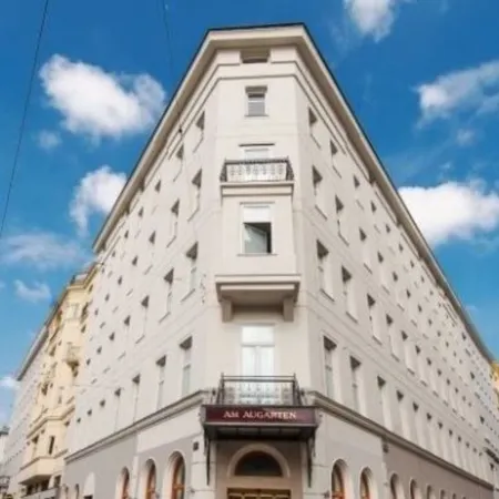 Hotel Babula am Augarten Отели рядом с достопримечательностью «Конгресс-центр Aula of Sciences»