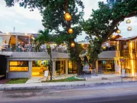 FuramaXclusive Ocean Beach Seminyak Bali Hotels near Double Six