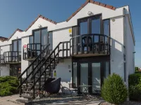 Isabelle with Parking and Shared Pool Hotels in De Haan