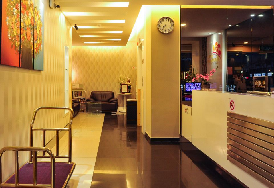 Morningstar Express Hotel Over view