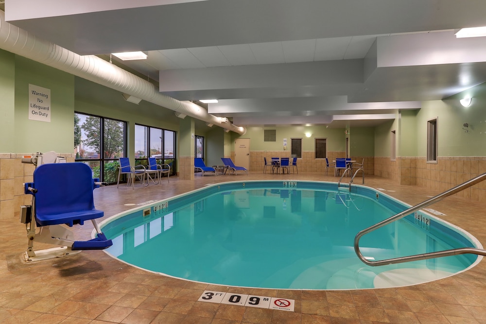 Holiday Inn Express & Suites Troy, an Ihg Hotel