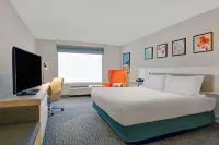 Hilton Garden Inn Jacksonville JTB/Deerwood Park - Pet-friendly