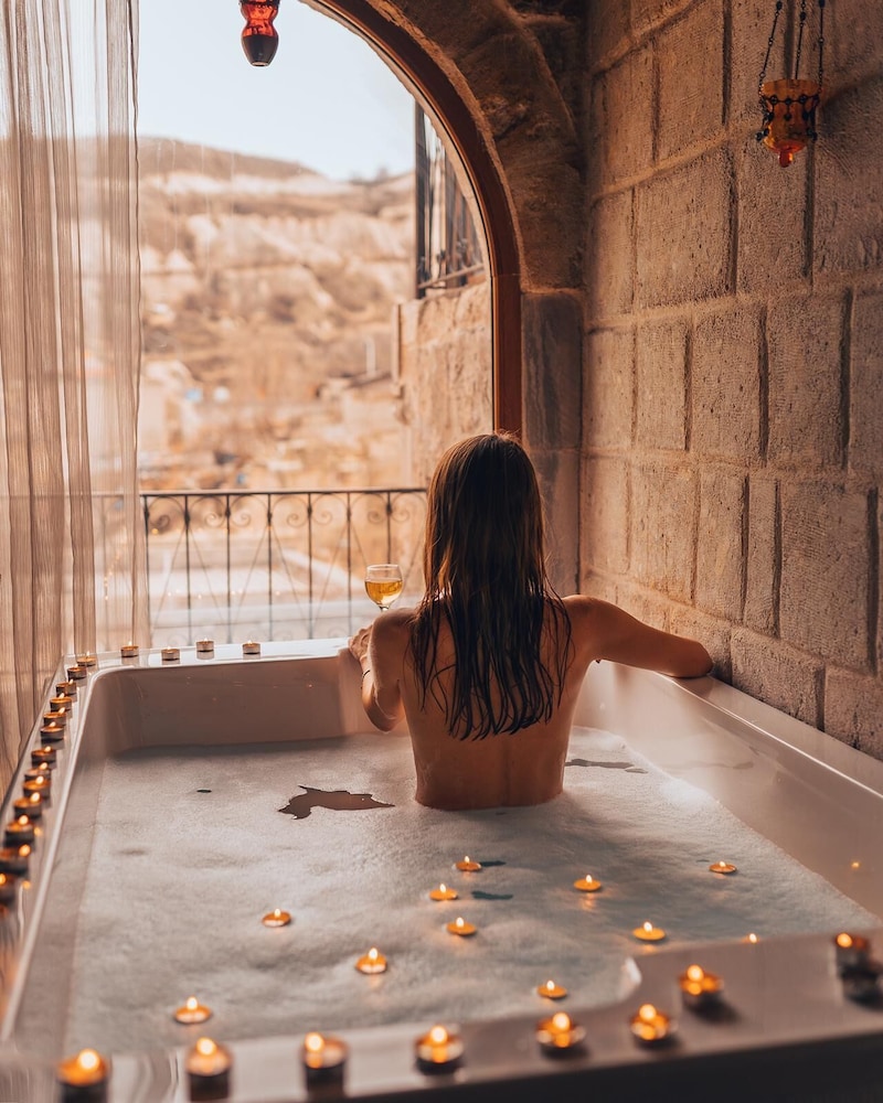 Angel Cave Suite