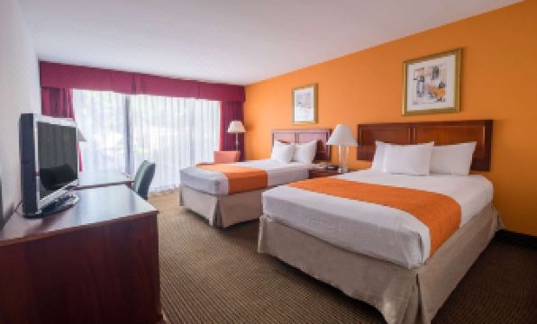 Howard Johnson by Wyndham Fullerton/Anaheim Conference Cntr