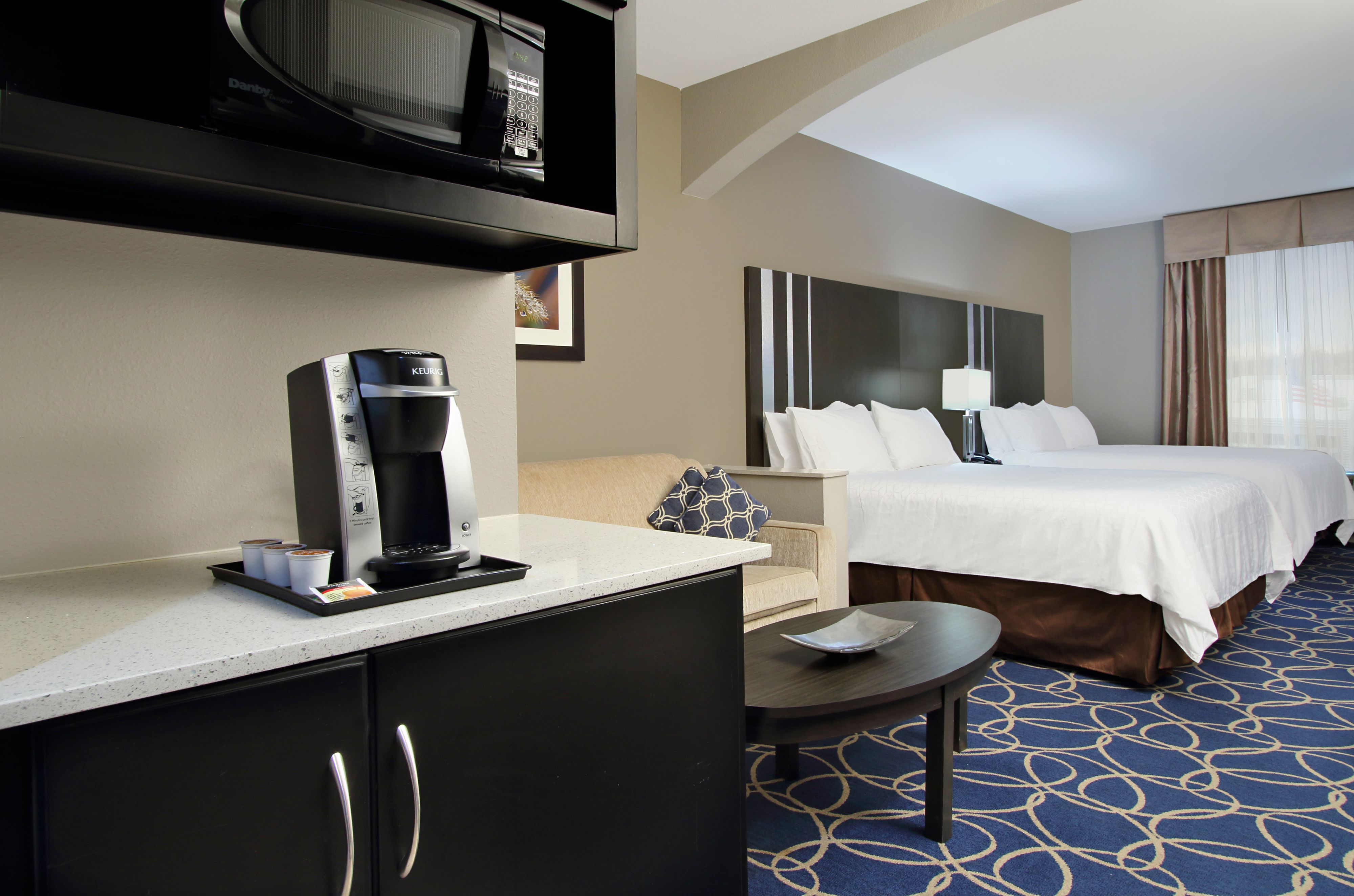 Holiday Inn Express and Suites Houston North - IAH Area, an Ihg Hotel