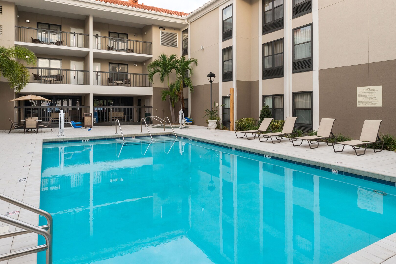 Hampton Inn & Suites Orlando/East UCF Area, FL