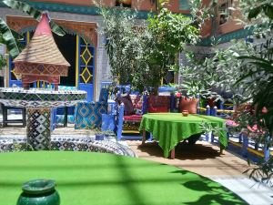 Riad Carole