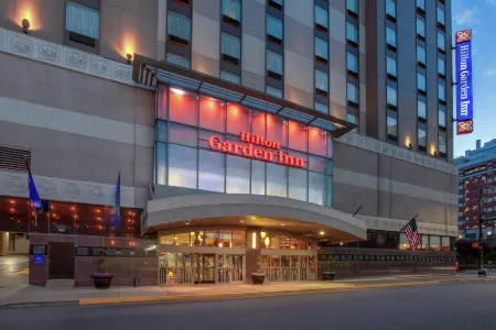 Hilton Garden Inn Pittsburgh University Place Отели рядом с достопримечательностью «Фуникулёр Дюкен»