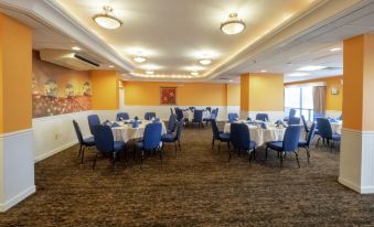 DoubleTree by Hilton Hotel Buffalo - Amherst