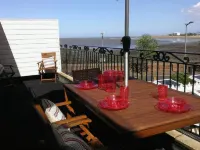 Beachside Suites