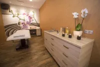 Hotel Ostaniec - ที่มีสปา