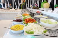 Grand Hill Resort and Spa - breakfast