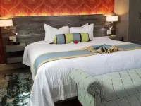 Sens Hotel & Vanne Bistro Berkeley Hotels near Elements