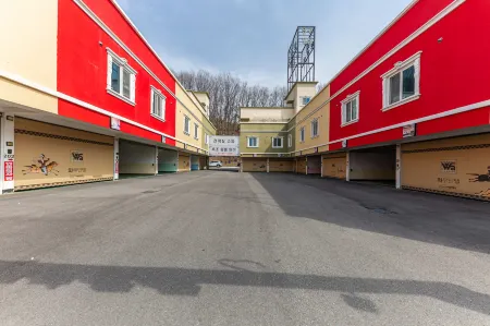 Yugu Wa Self Check-in Hotel (Building Da) Отели рядом с достопримечательностью «Magoksa Temple»