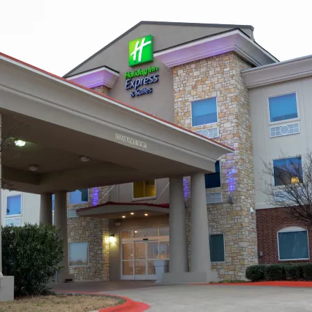 Holiday Inn Express & Suites NEW BOSTON by IHG