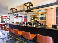 Bastion Hotel Amsterdam Zuidwest Hôtels à proximité de : Station de métro Postjesweg