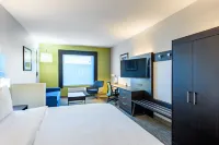 Holiday Inn Express & Suites BASTROP by IHG