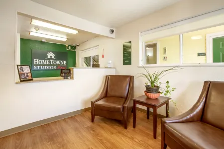 HomeTowne Studios Philadelphia - Maple Shade, NJ Отели в г. Мейпл Шейд Тауншип