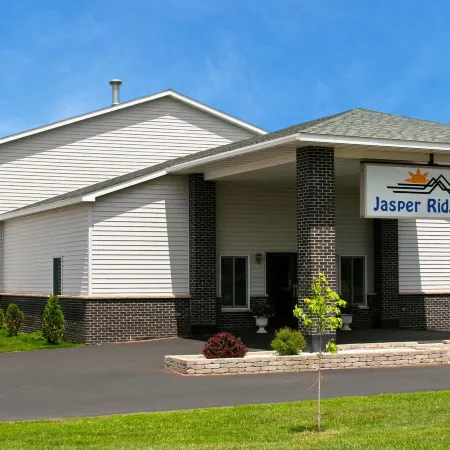 Jasper Ridge Inn Ishpeming Отели в г. Ишпеминг