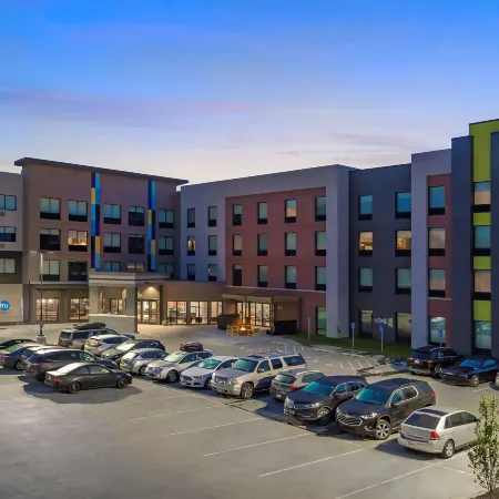 Home2 Suites by Hilton Omaha I-80 at 72nd Street Отели рядом с достопримечательностью «Парк аттракционов Fun-Plex»