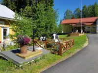 Mansikkaharju Holiday Camp Отели в г. 