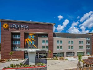 La Quinta Inn & Suites by Wyndham Houston East at Sheldon Rd