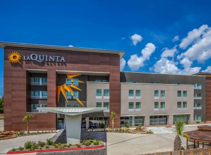 La Quinta Inn & Suites by Wyndham Houston East at Sheldon Rd